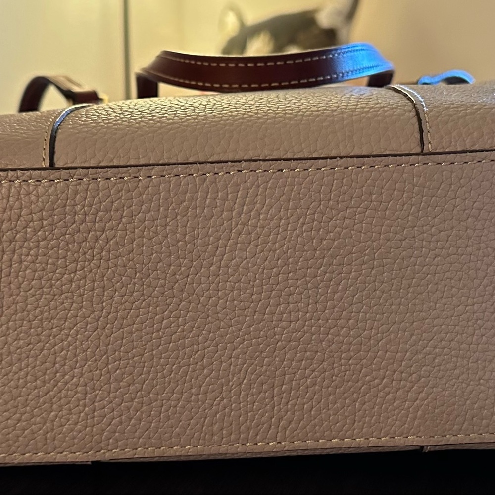 Dooney and Bourke Bag - Picture 5 of 9